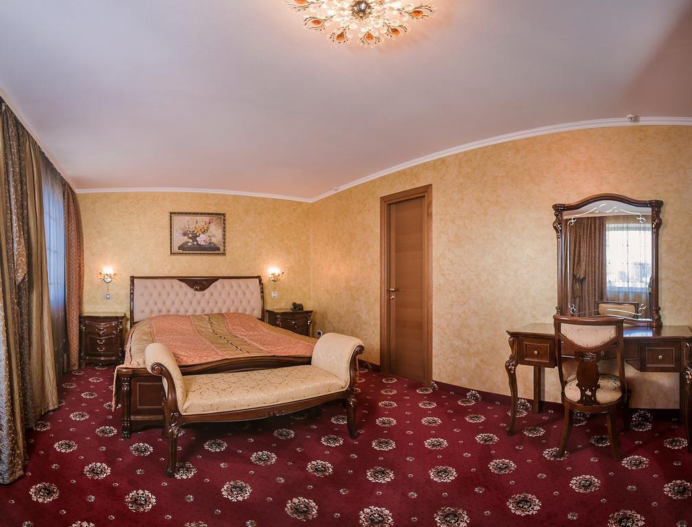 Hotel Tomsk Habitación foto
